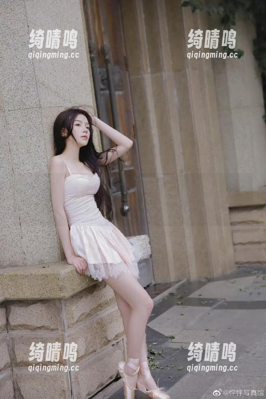 来155fun.cn首页，忙着眼花缭乱，这瓜也发芽了？