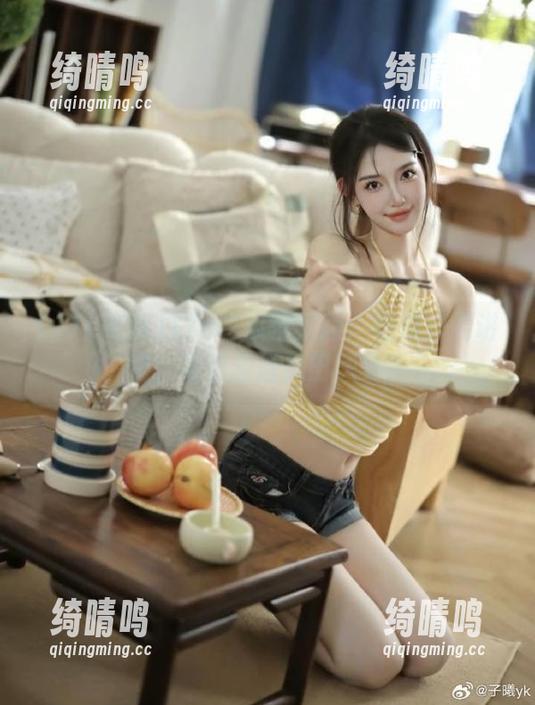 17c吃瓜苹果版：吃瓜也要讲究，带你走进瓜田深处？