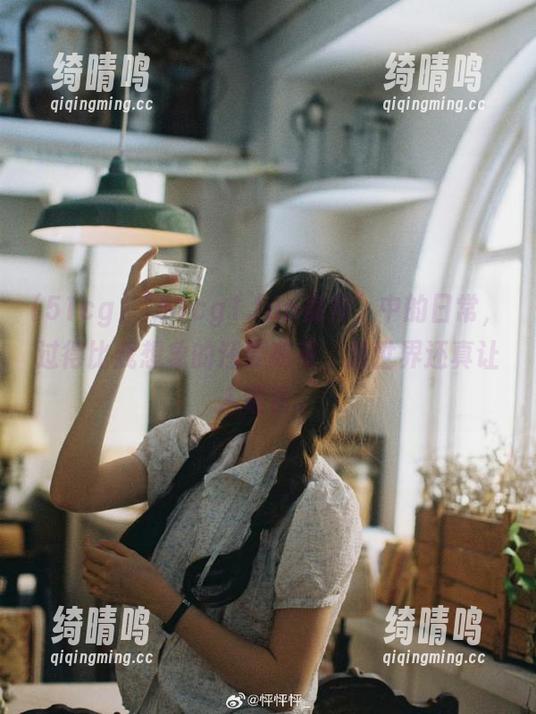 “51cg1.fun视频”中的日常，过得比我想象的还要离奇，这世界还真让人咂舌。