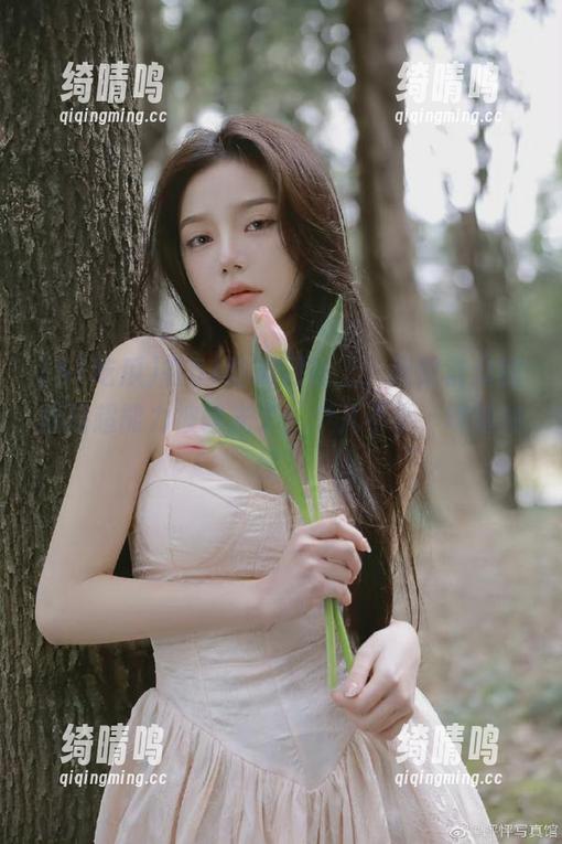 在51吃瓜网站上，朝阳群众的蘑菇超能力被曝光了！个儿不小，味道如何？
