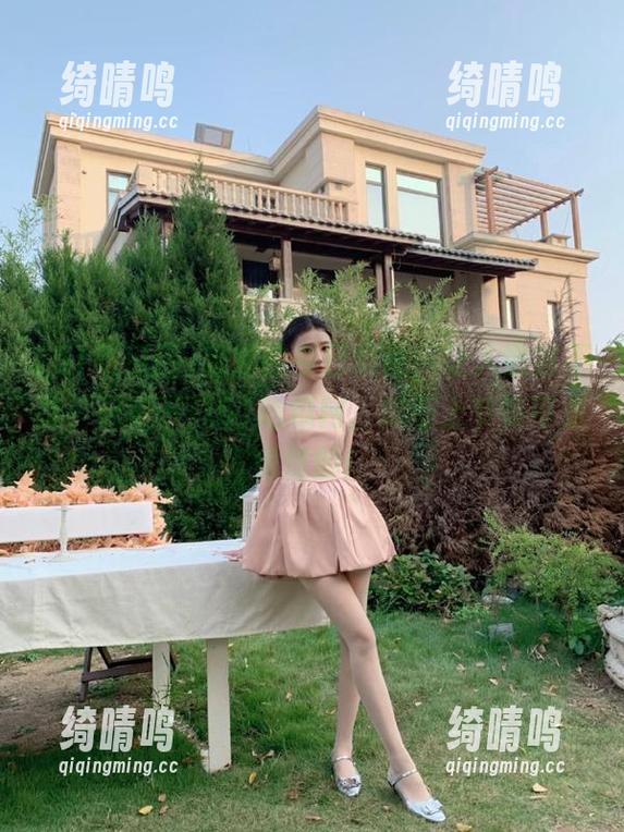51吃瓜网 娜娜的今日瓜评,让人欲罢不能,记得下载51吃瓜网,跟不上节奏可是很慌的!