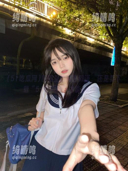 校园里的闲言碎语，还是要下载“51吃瓜网”才能get到！