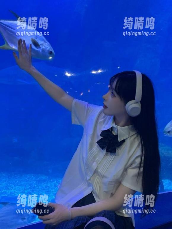 吃瓜网51爆料的视频有种神奇的吸引力，让我一边吃瓜一边想，真的是个谜