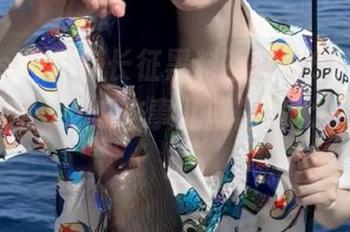 万篇长征黑料不打烊668.su，下载着玩，吃瓜这事儿就像喝水一样轻松！