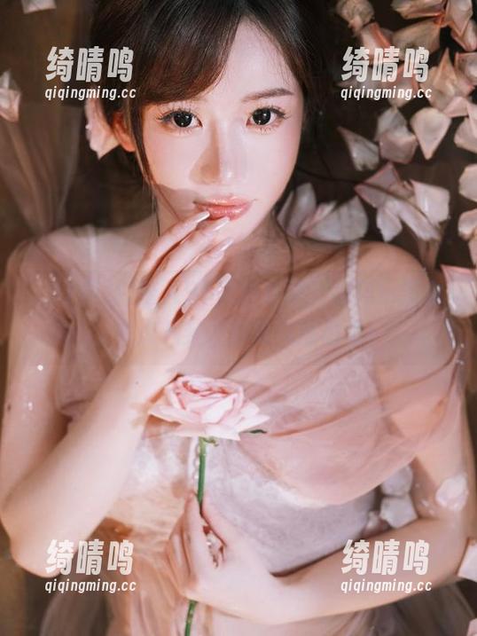 91黑料 踏入91黑料官网,瓜场小聚会,来点八卦开启随机插曲吧!
