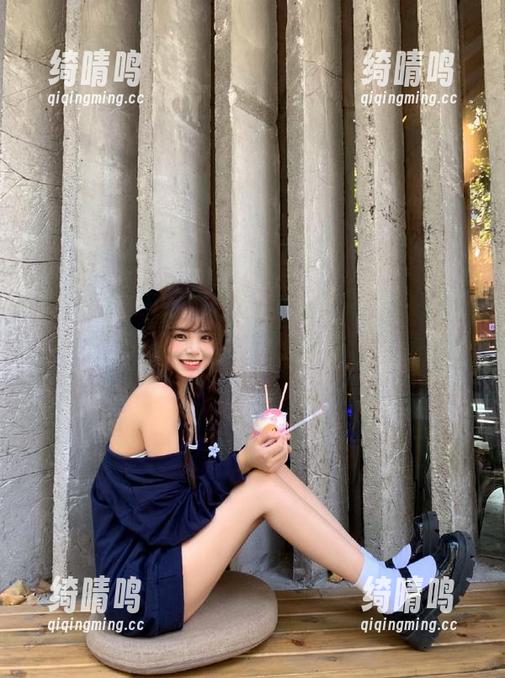 cg吃瓜 每天都去awcg吃瓜首页刷爆料,心里暗暗希望能找到点有趣的事情发生。