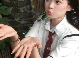 随便点一点，“hlw”网址都能拿到天花板的信息，真有意思