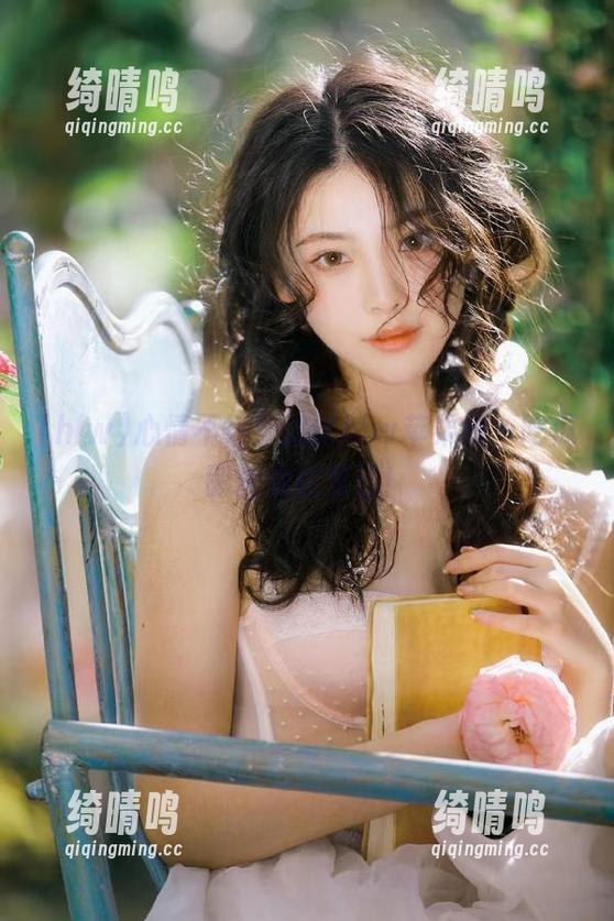 心情不好？试试hlw苹果版，吃瓜即刻满血复活！
