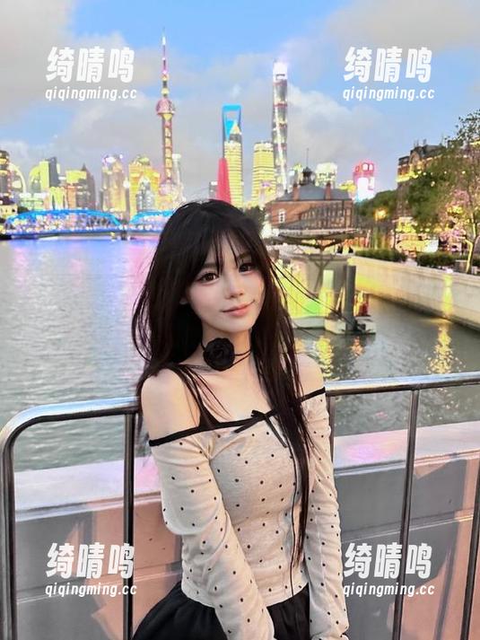 打开zztt11网址，是时候让你的肚皮和嘴角同时运动了。