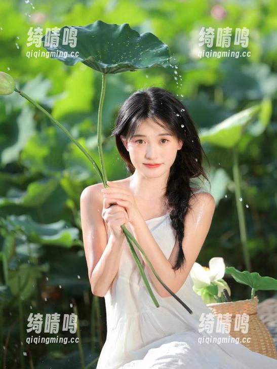 今日吃瓜 今日吃瓜在线,网红们的反差简直不输给电视剧,果然人设都是过得去的事儿!