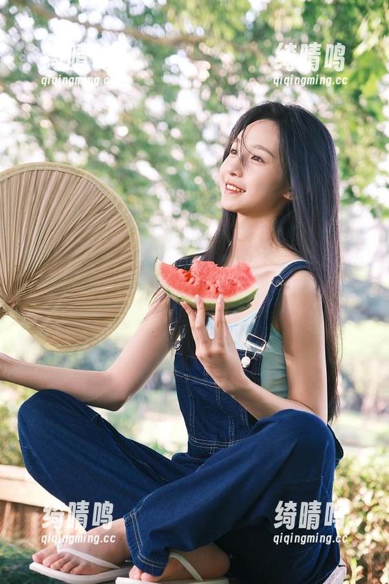抱歉，刚刚走神了，免费吃瓜网站网址又被推上了热搜，我也忍不住点进去了！