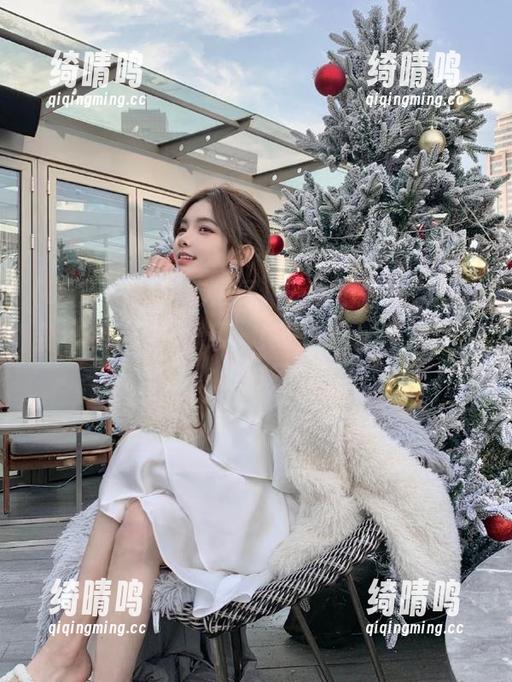 吃瓜不打烊 吃瓜网,吃瓜不打烊,用八卦这个“网站思维”构建了全新社交关系,太妙了。