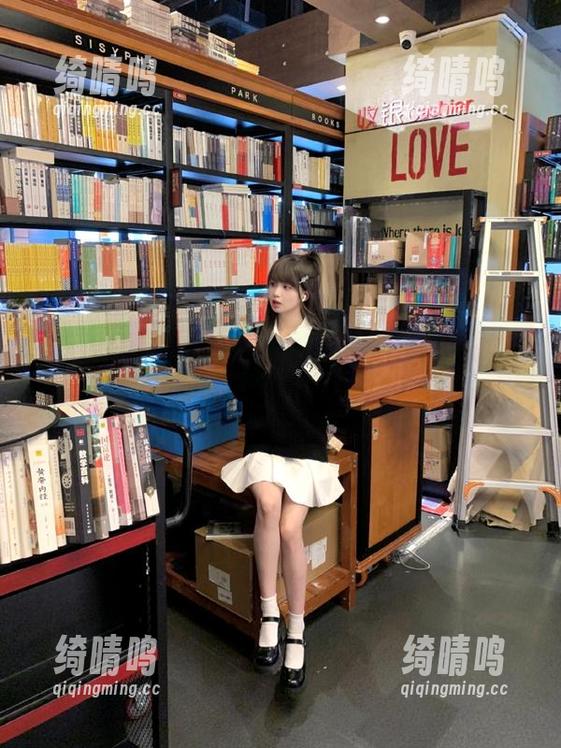 IOS的吃瓜网官网：乍一看是个高档餐厅，实际却是个路边摊。