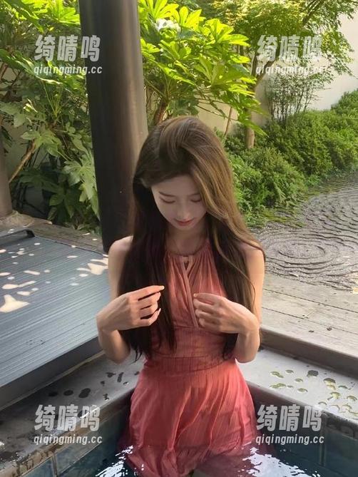 “明星黑料”又来了新鲜更新，明明是我在追，结果反被追着跑！