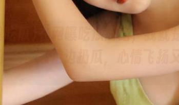 在网曝吃瓜网站，我就是那种遛狗的人，边走边扔瓜，心情飞扬又随意。