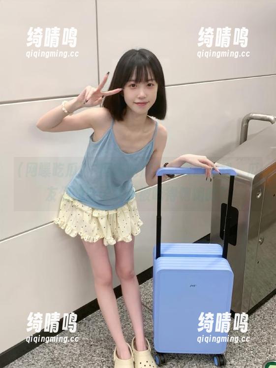 “网曝吃瓜”苹果版上线，瓜友们的肚子又要被吃得饱饱的？