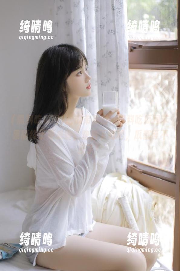 吃瓜弟弟们，黑料吃瓜网苹果版终于要来啦，快去下载吧，瓜都等不及了！