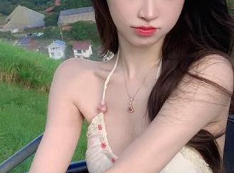 点开黑料吃瓜网官网，下载不只是下载，那种感觉你懂得！